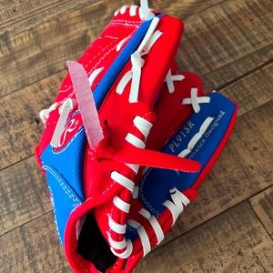 Young boys Rawlings ⚾️ Glove